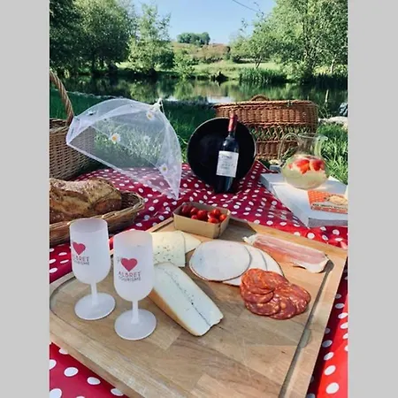 Holiday home Moulin De Lausseignan